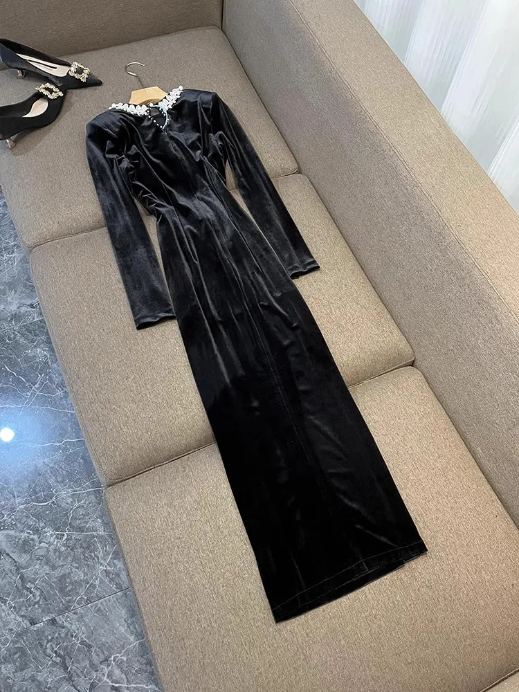 Lady Vintage Fine Workmanship Beading O-neckline Women Slim Fitted Long Sleeve Black Velvet Maxi Slim Dress