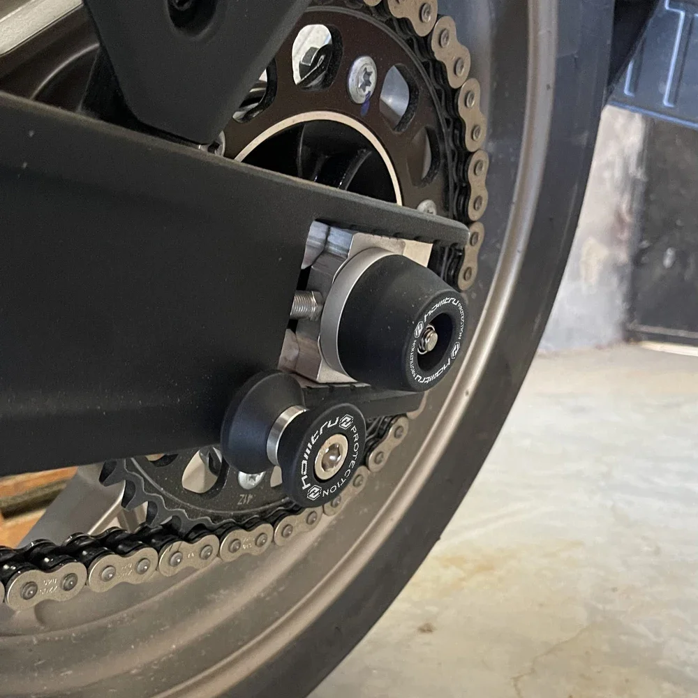 Untuk Yamaha XSR900 YZF R7 2022-2023 dudukan Paddock sepeda motor sekrup Swingarm Spools Slider