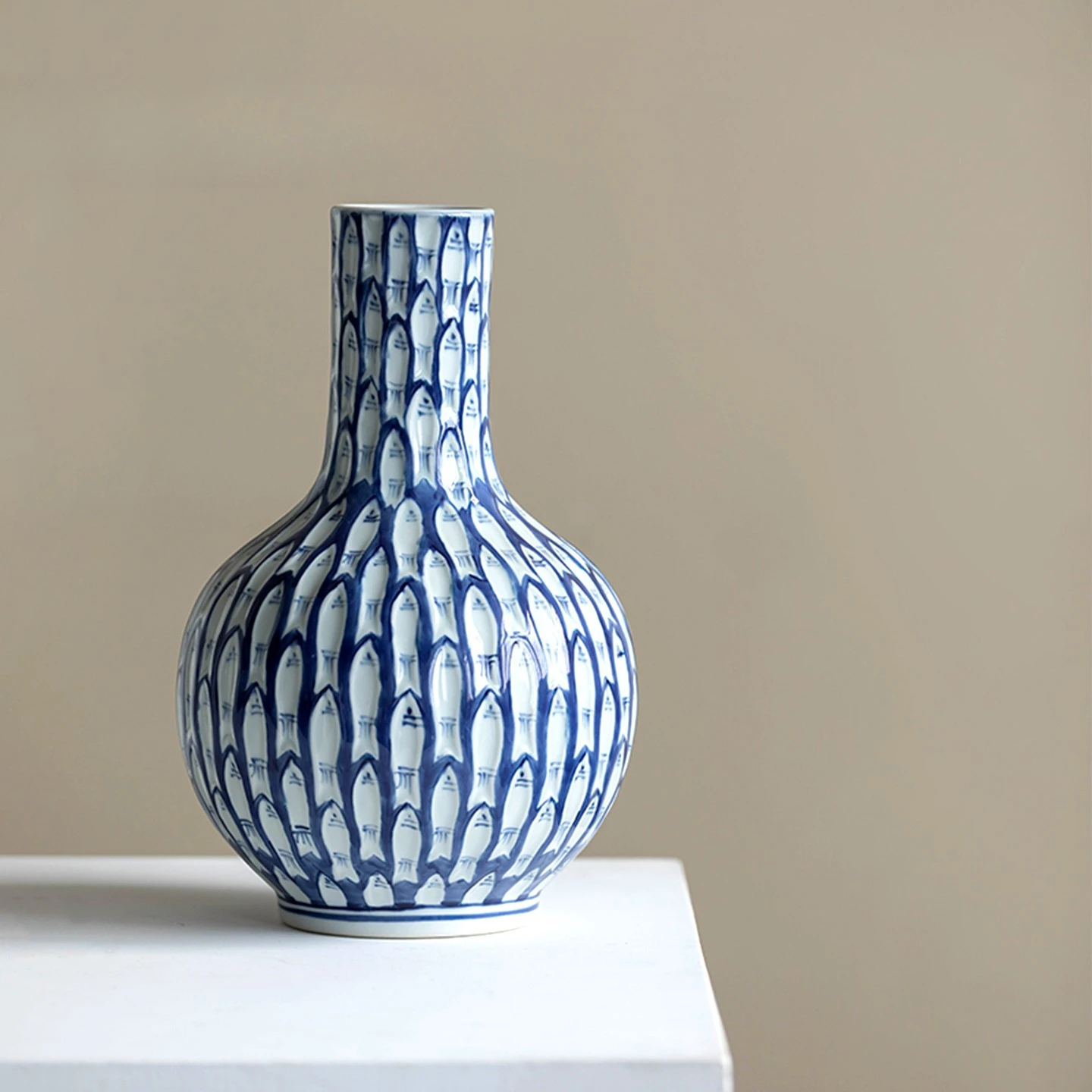 New Chinese Hand‑Painted Blue White Fish Pattern Ceramic Celestial Globe Vase Creative Vase Room Showroom Tabletop Home Decor