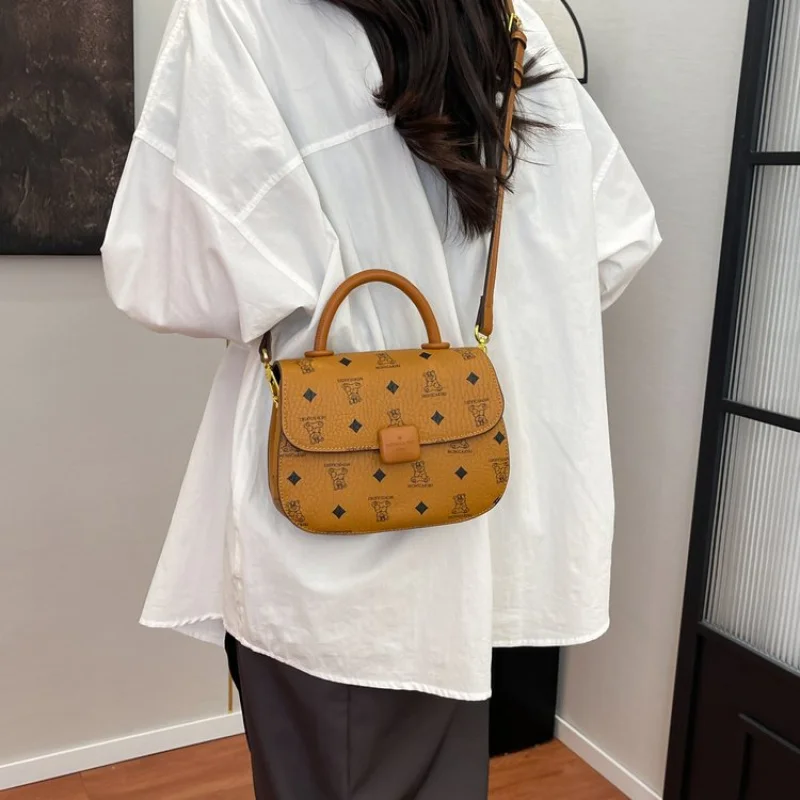 

Classic Shoulder Bag For Women In Soft Leather - Famous Designer Crossbody Bag Elegant Timeless