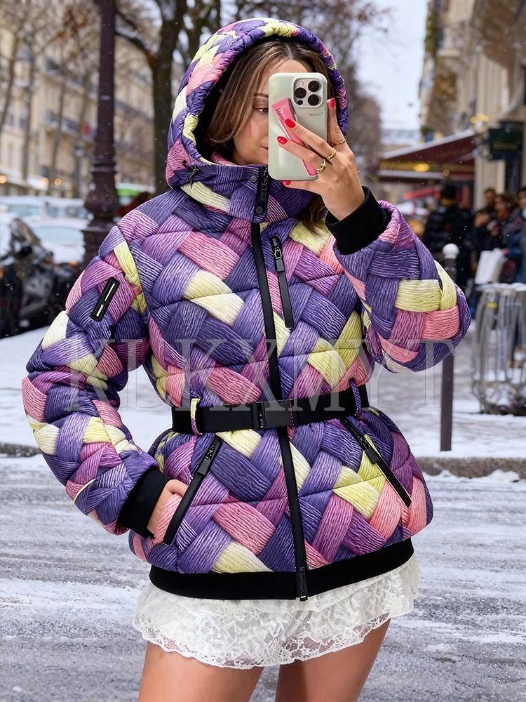 

2025 Women Winter Jacket Zipper Hooded Short Parka Coat Chic Fashion Down Cotton High Street Casual Jackets Skiwear Outerwear
