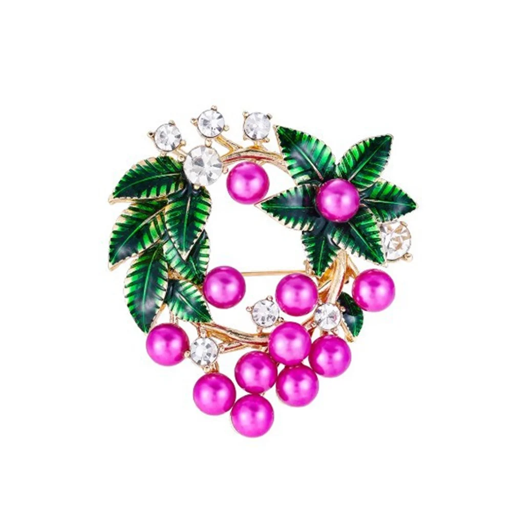 Luxury Rhinestone Enamel Grape Brooches for Women Pearl Fruit Plant Flower Lapel Pins Banquet Party Backpack Jewelry Accessories