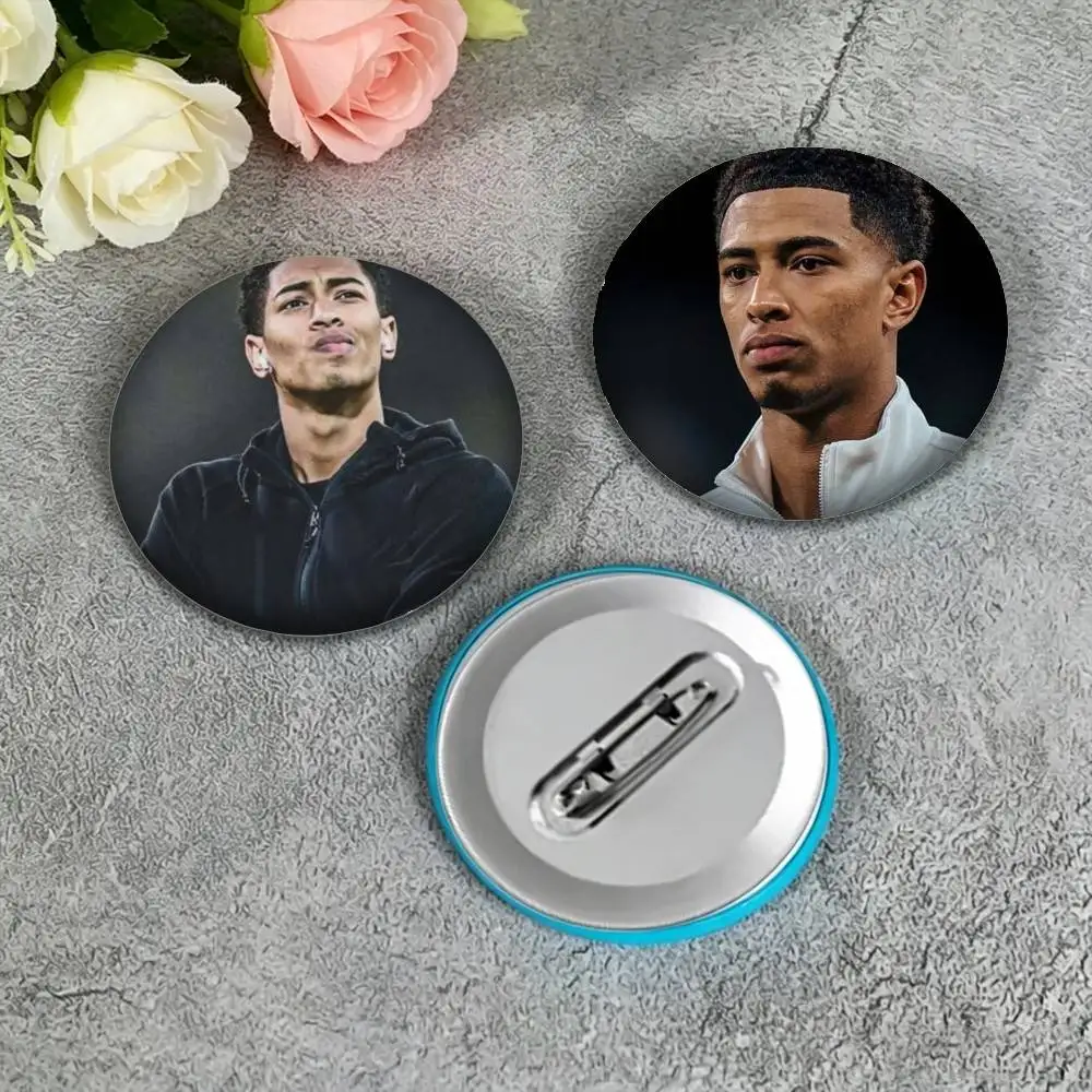 Football Star Jude Bellingham 25mm 32mm 44mm 58mm 75mm Brooches Badges Pins for Accessories Gift