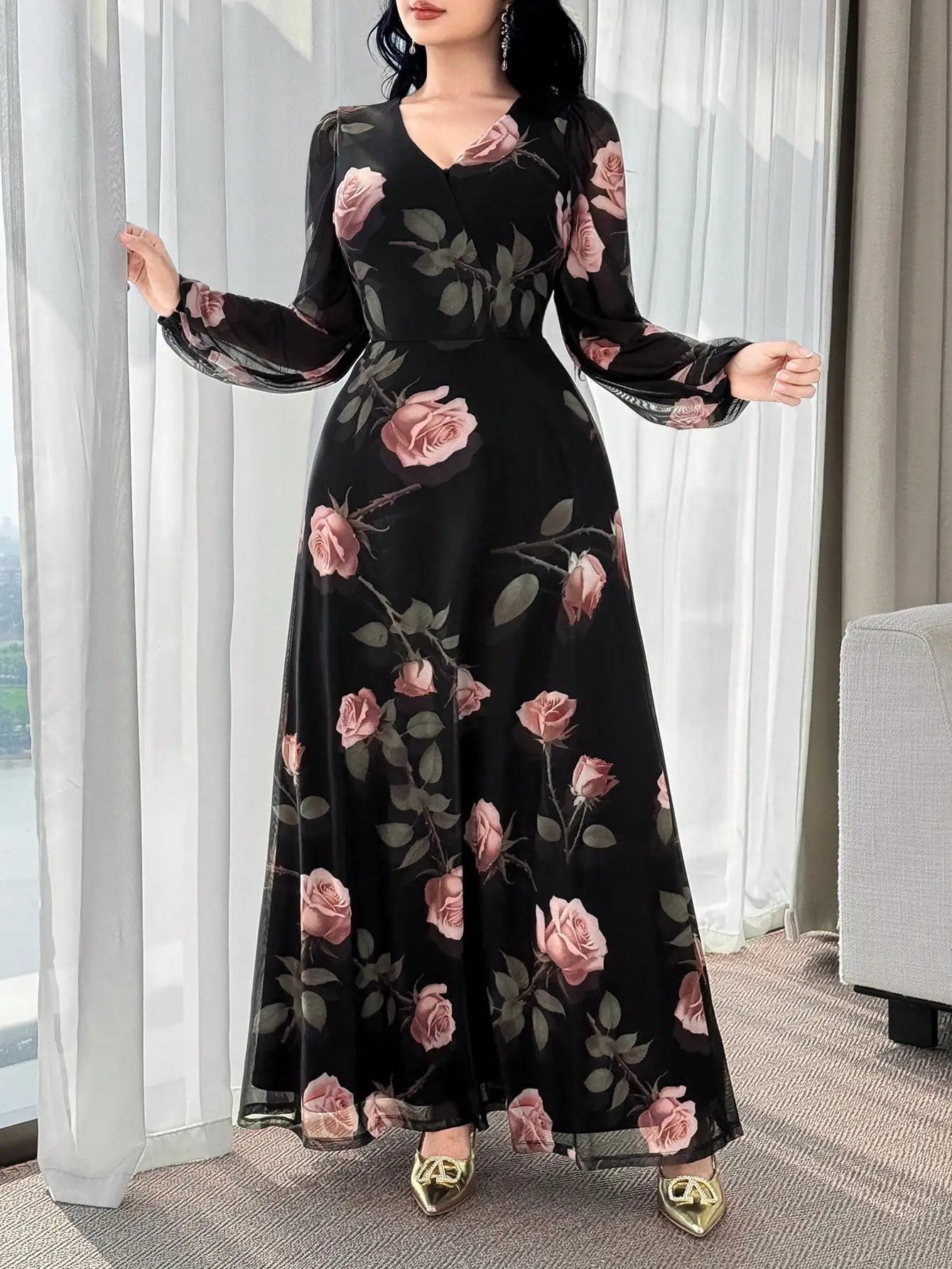 

Black Floral Print V-Neck Long Sleeve Maxi Dress with Cinched Waist