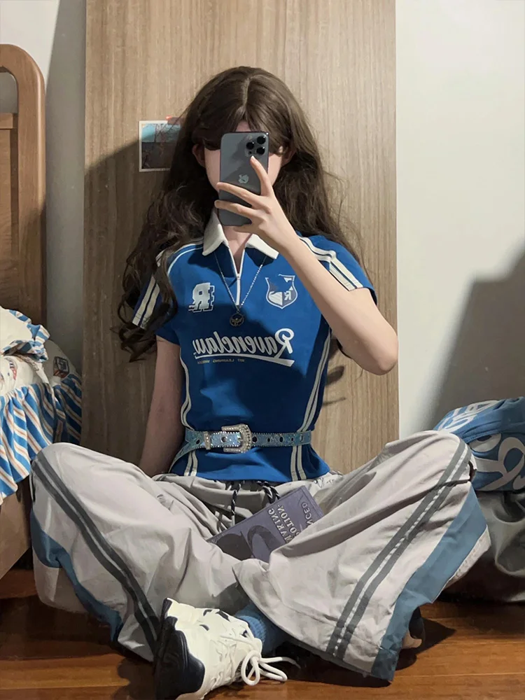 เสื้อยืดสไตล์อเมริกันย้อนยุค คอปกแบบสเวตเชิ้ต ลายทาง สำหรับผู้หญิง ใส่สบายช่วงฤดูร้อน ทรงสลิม หรือแบบยาว