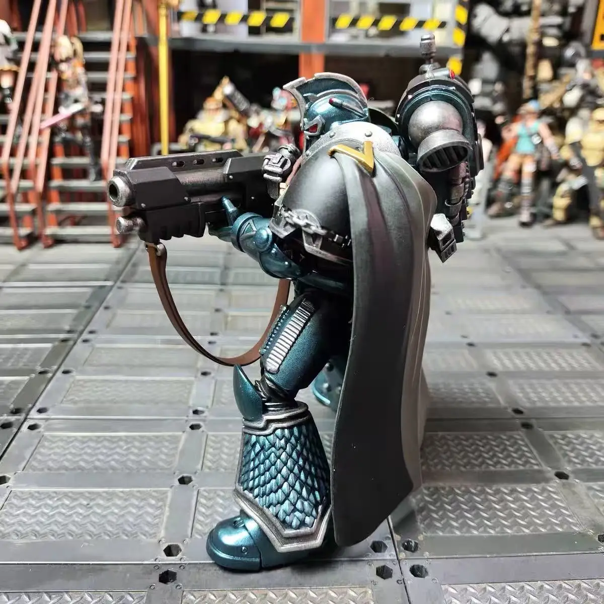 

【In Stock】JOYTOY Warhammer 40K Alpha Legion Saboteur Consul 1/18 Action Figure Toys Model