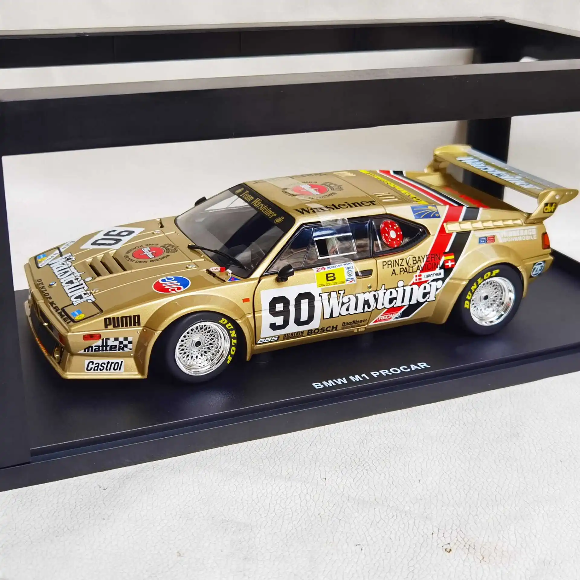 

Diecast WERK83 1/18 Scale BMW M1 PROCAR #90 Racing Car Alloy Car Model Collectible Toy Gift Souvenir Display Ornament