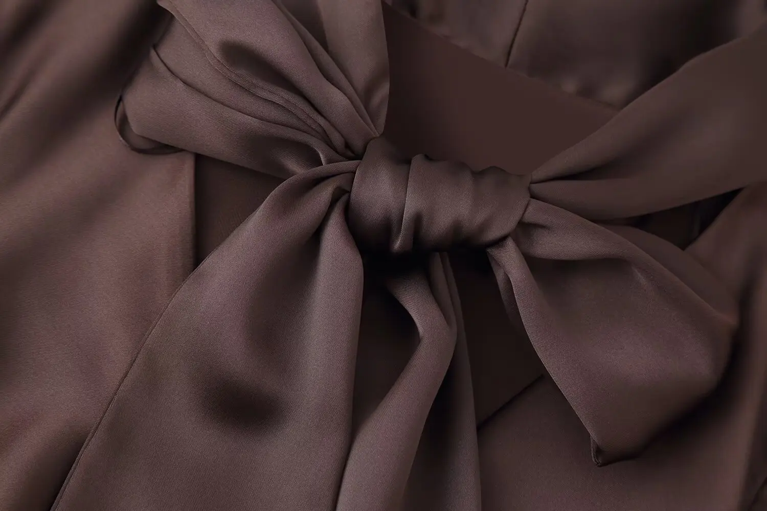 เดรสสไตล์ยุโรปและอเมริกา ผ้าซาตินเนื้อไหมแบบใหม่สำหรับฤดูใบไม้ร่วง สไตล์ผ้าพันคอ เรียบหรู เหมาะสำหรับใส่ไปทำงาน