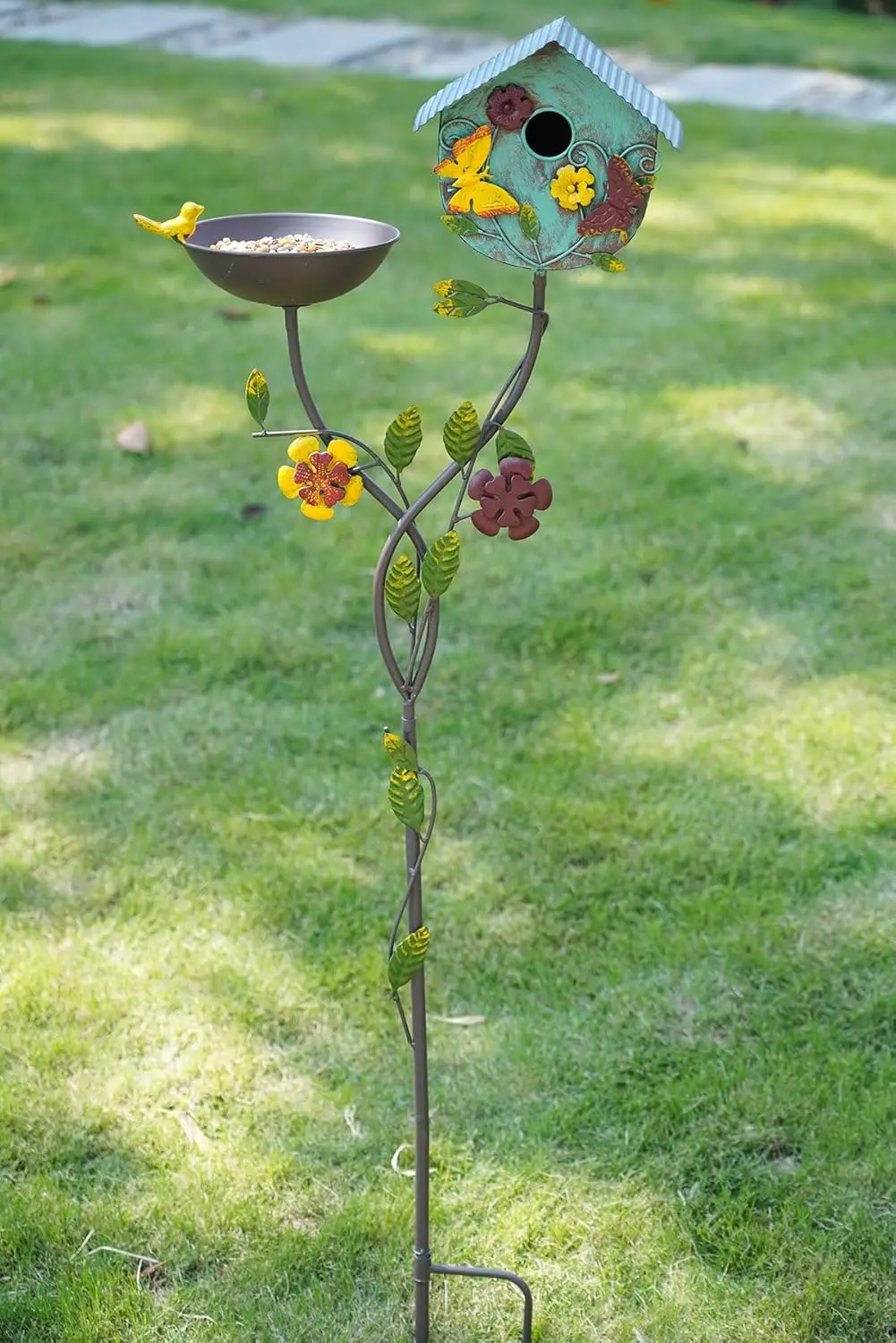 حمام طيور معدني مقاس 52 بوصة مع منزل على القطب، ديكور حديقة خارجي للطيور، مقاوم للصدأ وزخرفة ساحة متينة