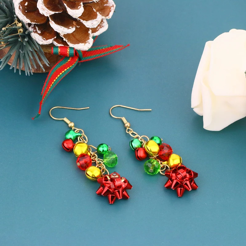 Neue trendige zarte Weihnachtsbaum-Ohrringe für Frauen, bunte Perlen, Sterne, Weihnachtsmann, Schneemann, Hängeohrringe, Weihnachtsgeschenke – Detail 6