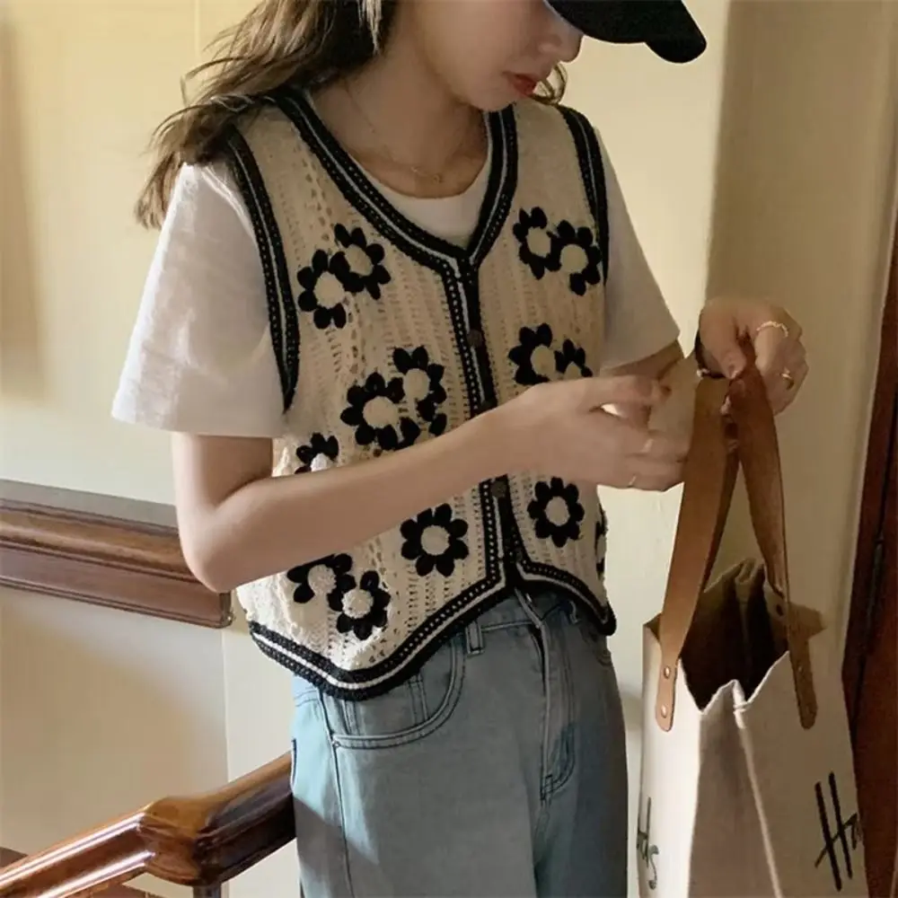 

Fashion Button Front Crochet Waistcoat Sleeveless Boho Style Open-knit Top Beach Cover-up Vacation Outfit