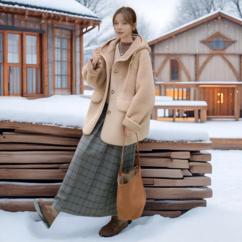 카키색 후드가 달린 양가죽 코트 여성용 겨울 캐주얼 루즈핏 아우터웨어 티-아세테이트 섬유 100% 원단 처리된 제품...