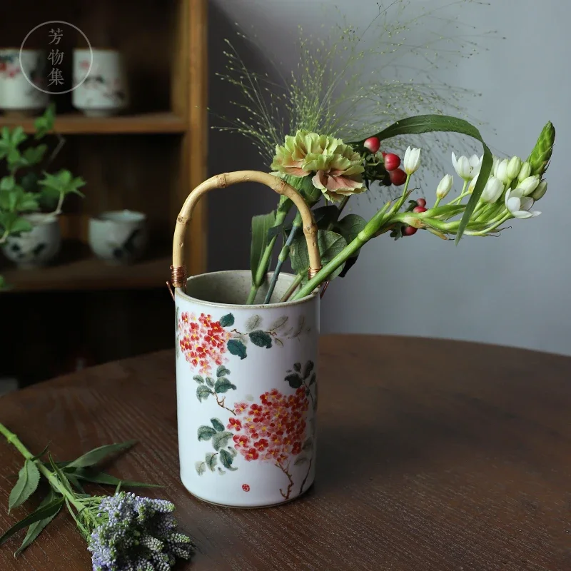 New Chinese Handmade Ceramic Flower Bottle