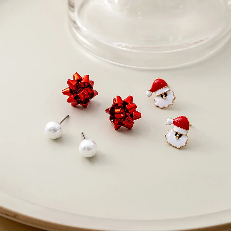 Silver Needle Christmas cartoon Dripping oil Santa earrings Christmas Tree flowers Pearl earrings Cross border stud girl
