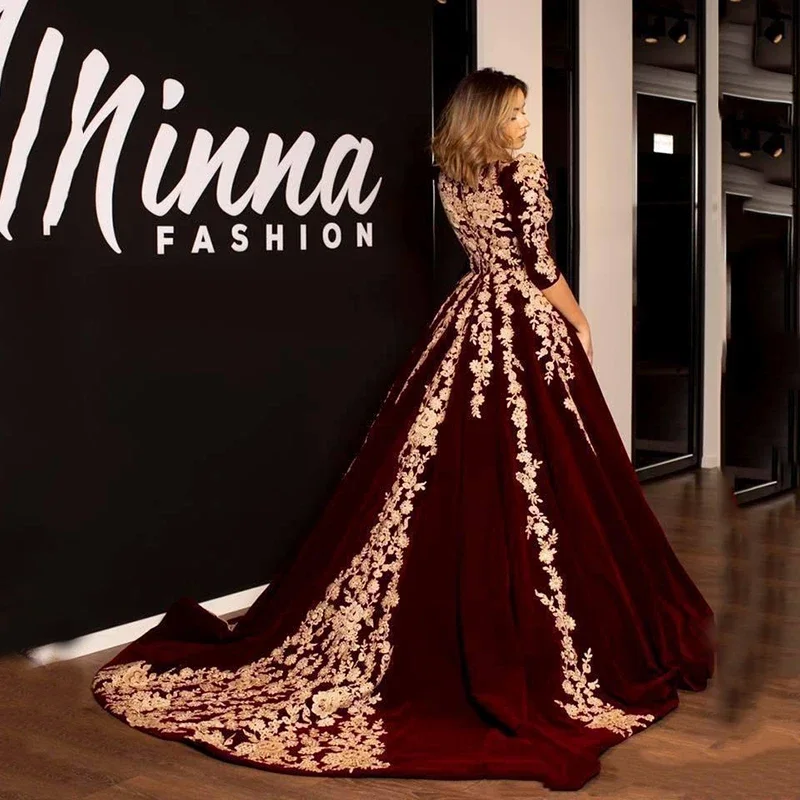 Burgundy Velvet Muslim Evening Dresses Long Sleeves V Neck Gold Lace Applique Kaftan Prom Gowns Formal Dress Vestidos De Festa