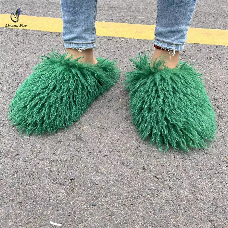 Wholesale Factory Supply Women Faux Curly Lamb Fur Slippers  Fuzzy Flat Fluffy Soft Faux Mongolian Wool Fur Slippers