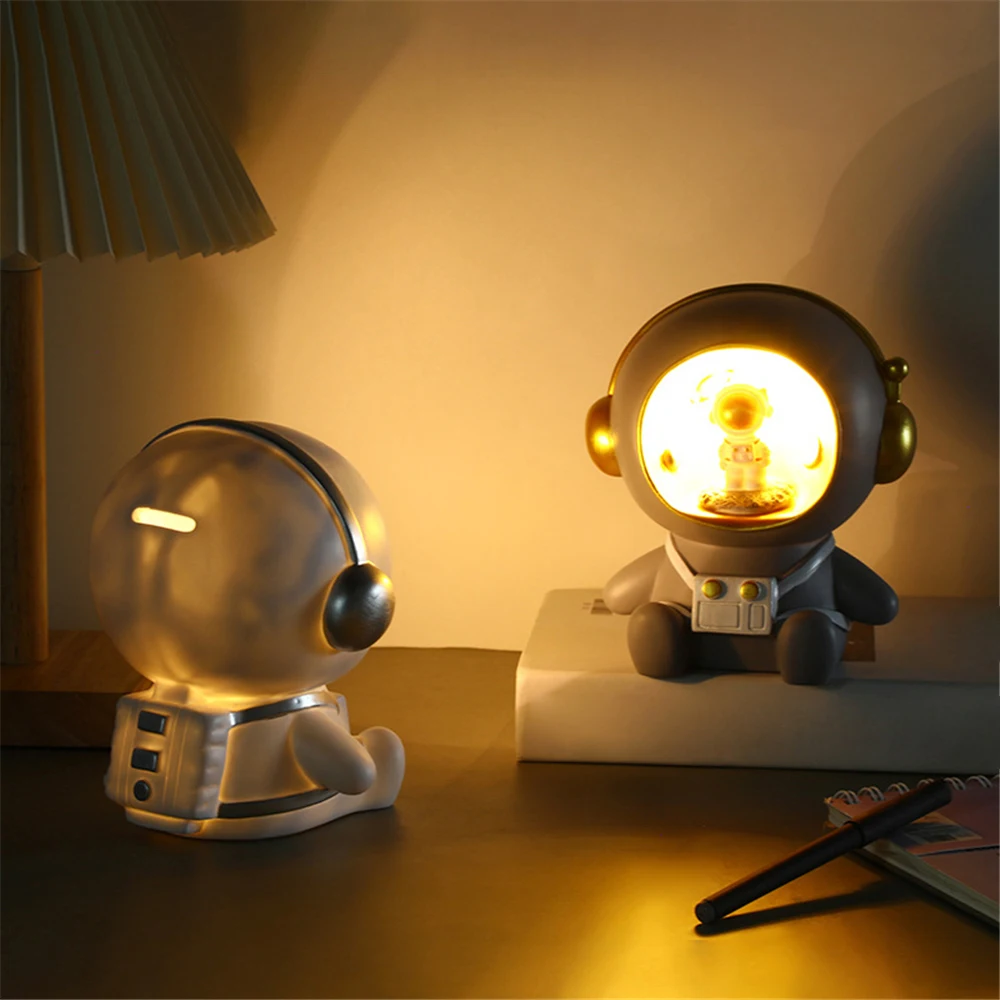 Creative Piggy Bank Astronaut Night Light Bedside Desktop Ornament Festival Decor Lighting Reading Light Cute Piggy Bank Gifts