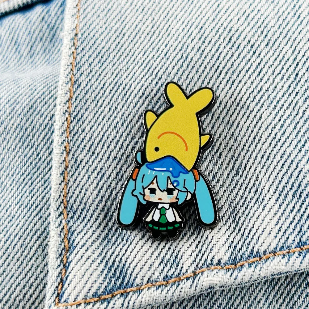 Virtual Idol And Yellow Fish Badge Chibi Robot Singer Brooch Cute Anime Peripheral Kawaii Accessories