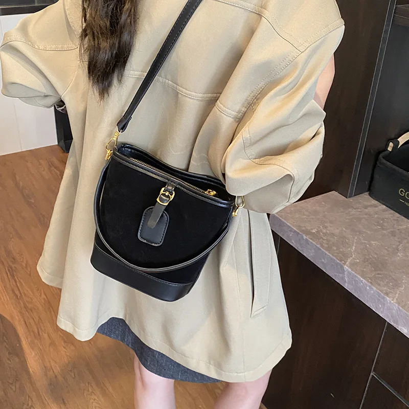 

2025 New Casual Women's Crossbody Bag, Genuine Leather Multi-way Shoulder Tote, Large Capacity Handbag for Work & Casual Dating