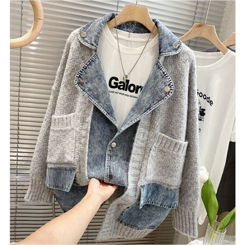 [EWQ] Fashion Casual Denim Spliced Long Sleeve Knitted Cardigan Loose Thick Women Sweater Coats Winter 2024 Autumn New 16O1464