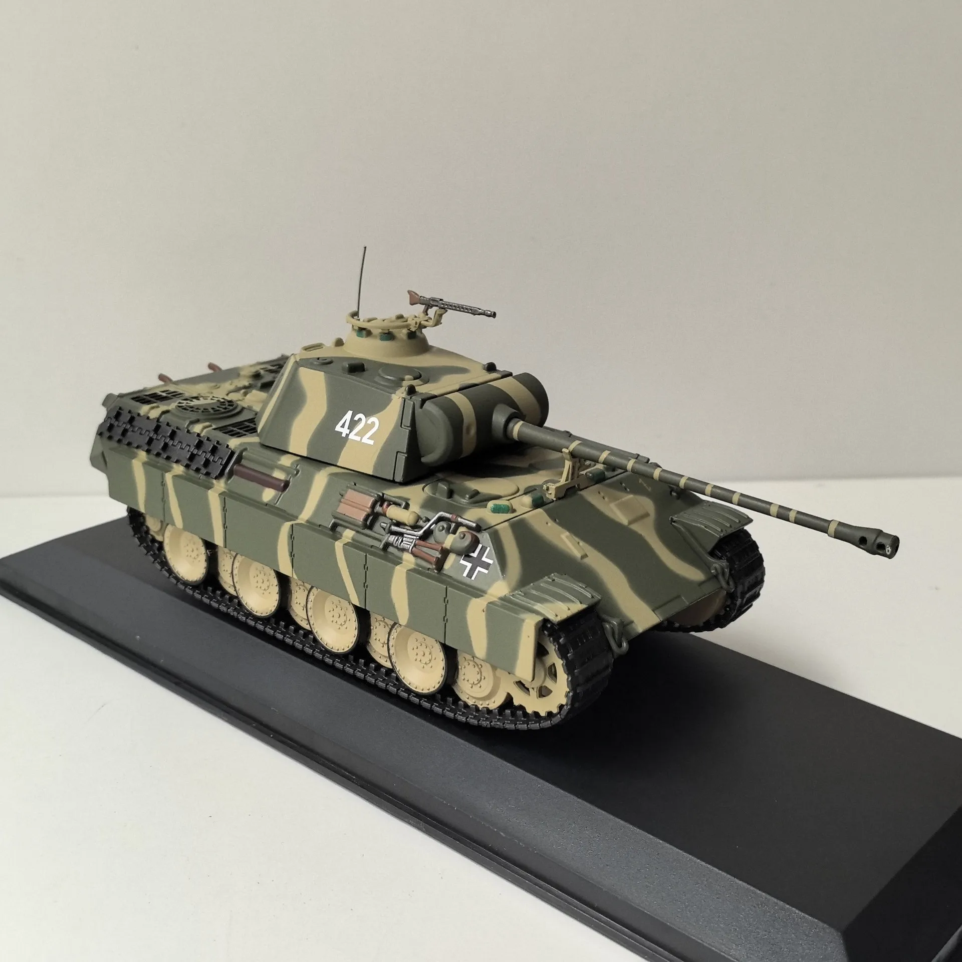 다이캐스트 IXO 1/43 스케일 탱크 모델 장식품 1944 422 차체 합금 액세서리 플라스틱 합금 자동차 모델 수집용 장난감 선물
