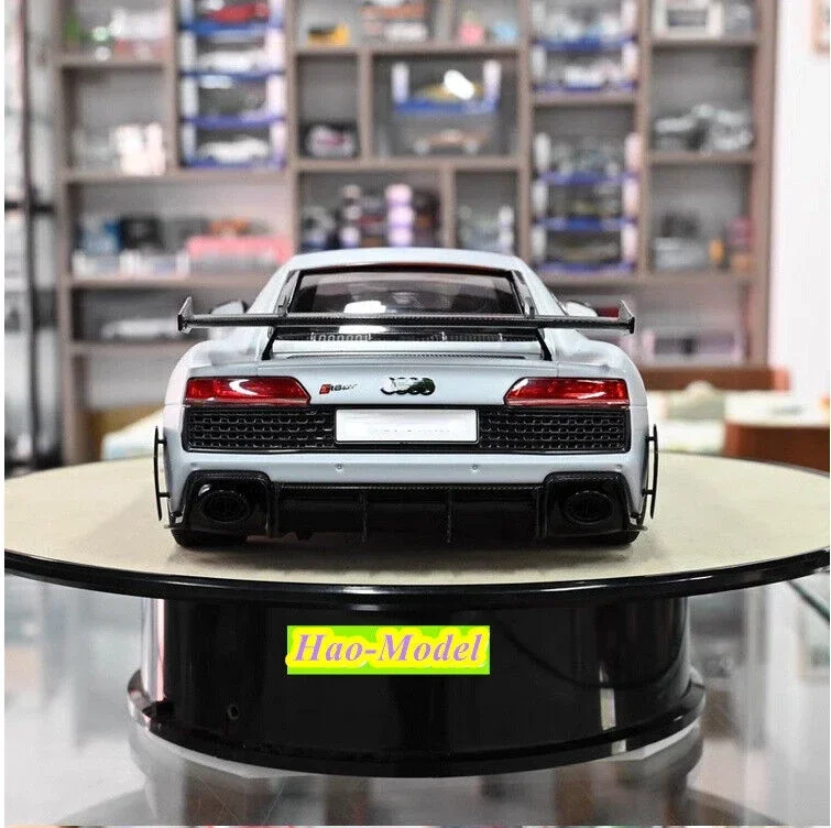 Kengfai 1/18 For R8 GTRWD 2021 Alloy Diecast Model Car Kids Toys Boys Birthday Gifts Hobby Display Collection Ornaments White