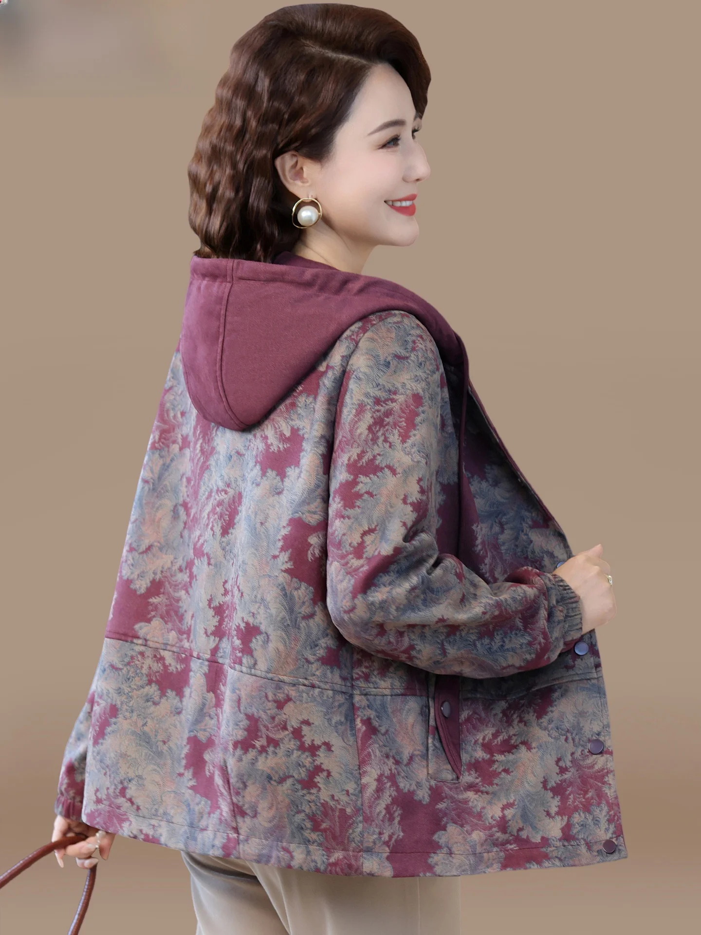 

Spring Casual Hooded Jacket plus Size Women's Clothing Small Stature Mothers Middle Aged And Elderly Fashion Polyester Fiber