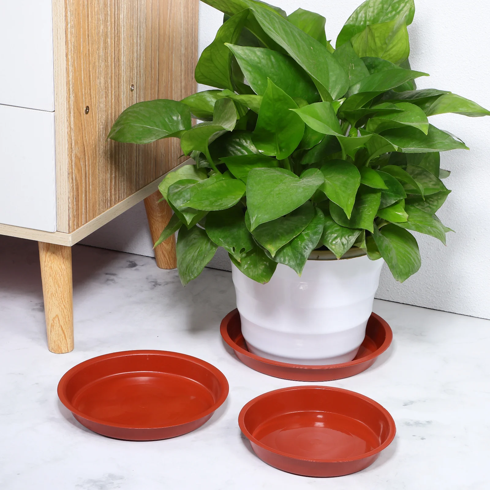 

12Pcs Round Shaped Plant Saucers Strong Plastic Indoor Outdoor Planters Water Tray Drip Trays Portable Plant Saucers