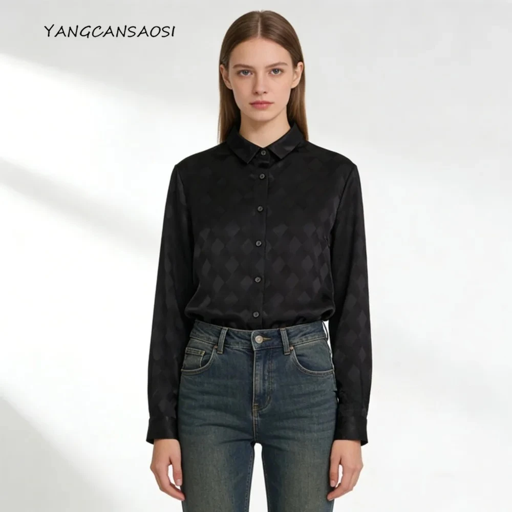 

Black Checkered Skin Friendly 46.6% Natural Mulberry Silk 53.4% Wool Square Neck Long Sleeved Single-breasted Women's Shirt