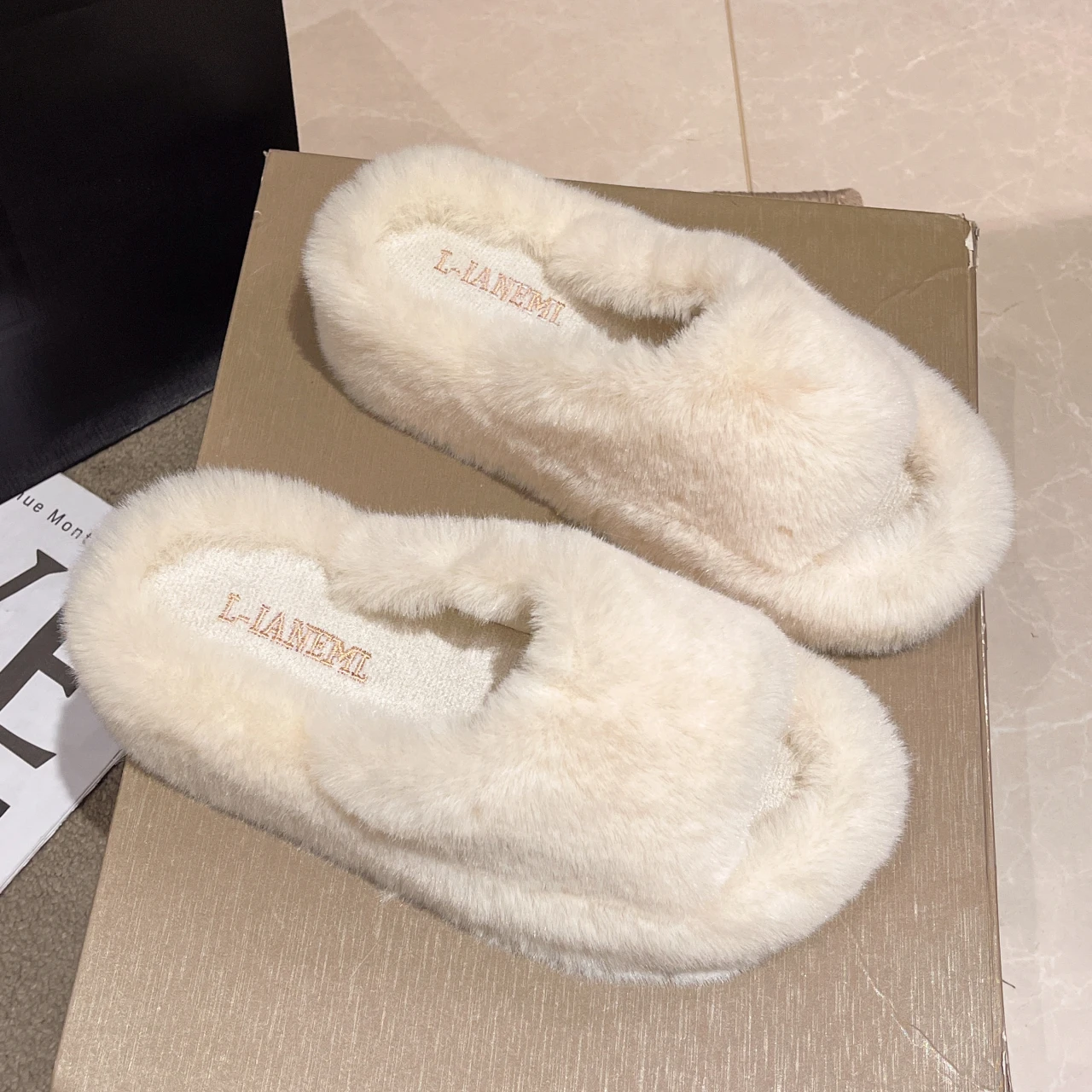 Winter Fur Women Slippers 2022 Plush Fluffy Home Slippers Women Cozy Soft Warm Furry Indoor House Shoes Platform Flip Flops