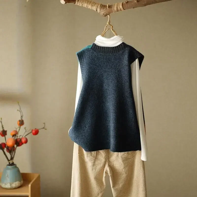 Retro Knitted Vest Cardigan Autumn/Winter 2023 Loose Design Sense Small Sweater Tank Top Women Outwear Sweater Vest Female