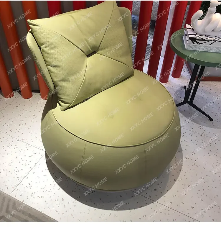 A Nordic Modern Minimalist  Casual Retro Swivel Chair Reception Single round Couch