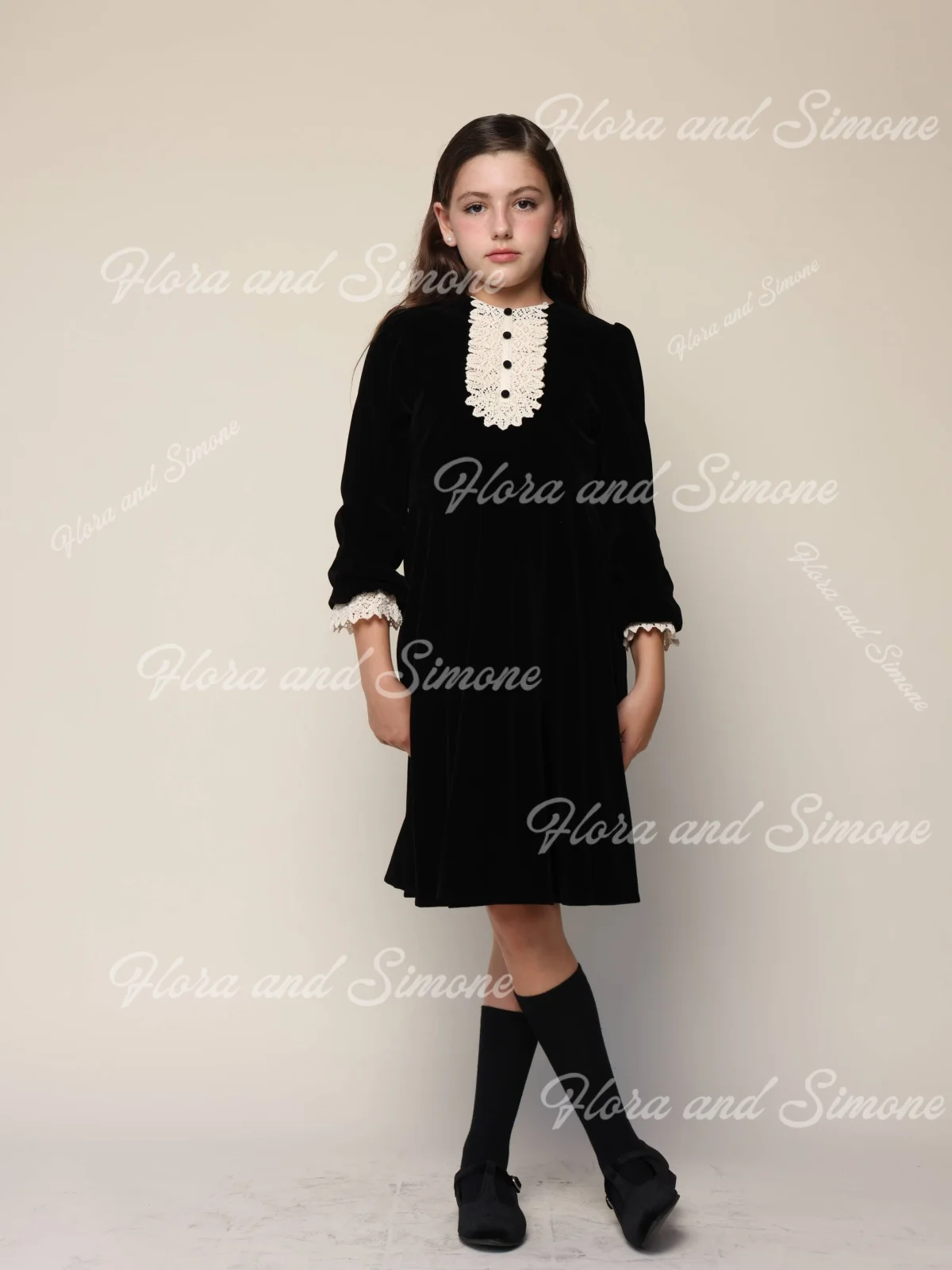 Knielanger Rock aus Samt mit langen Ärmeln und Spitzenbesatz, Blumenmädchenkleid für Hochzeitszeremonien, formelle Empfänge, Feiertage, individuell