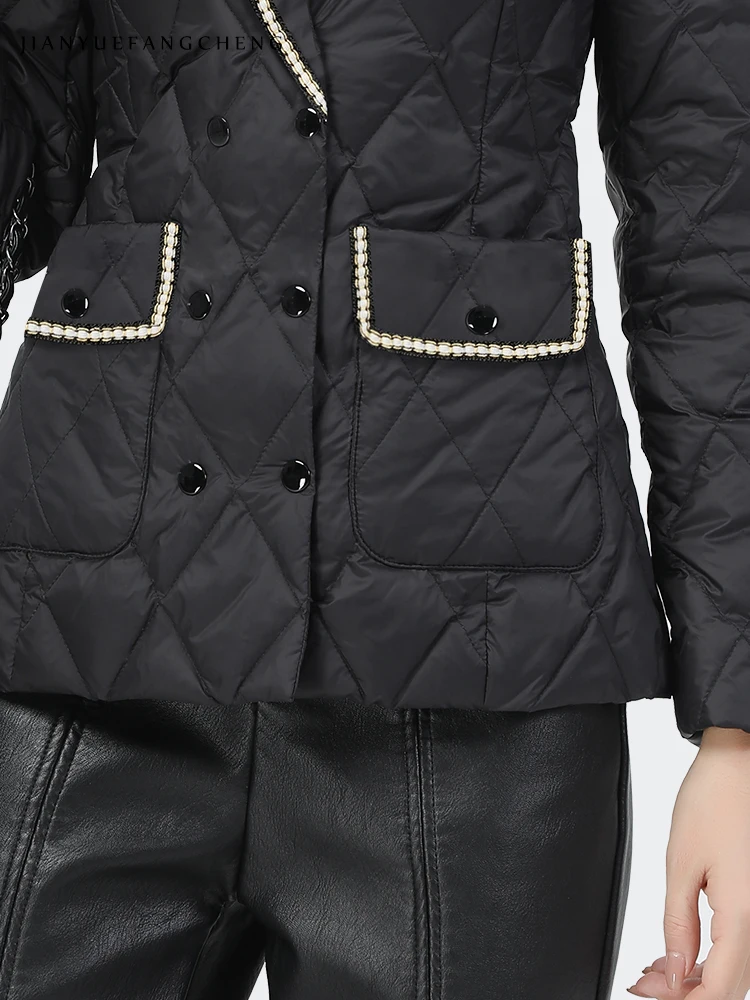 Jaqueta preta de pato feminino, elegante casaco puffer curto fino, leve e quente, gola de lapela frisada, moda, inverno