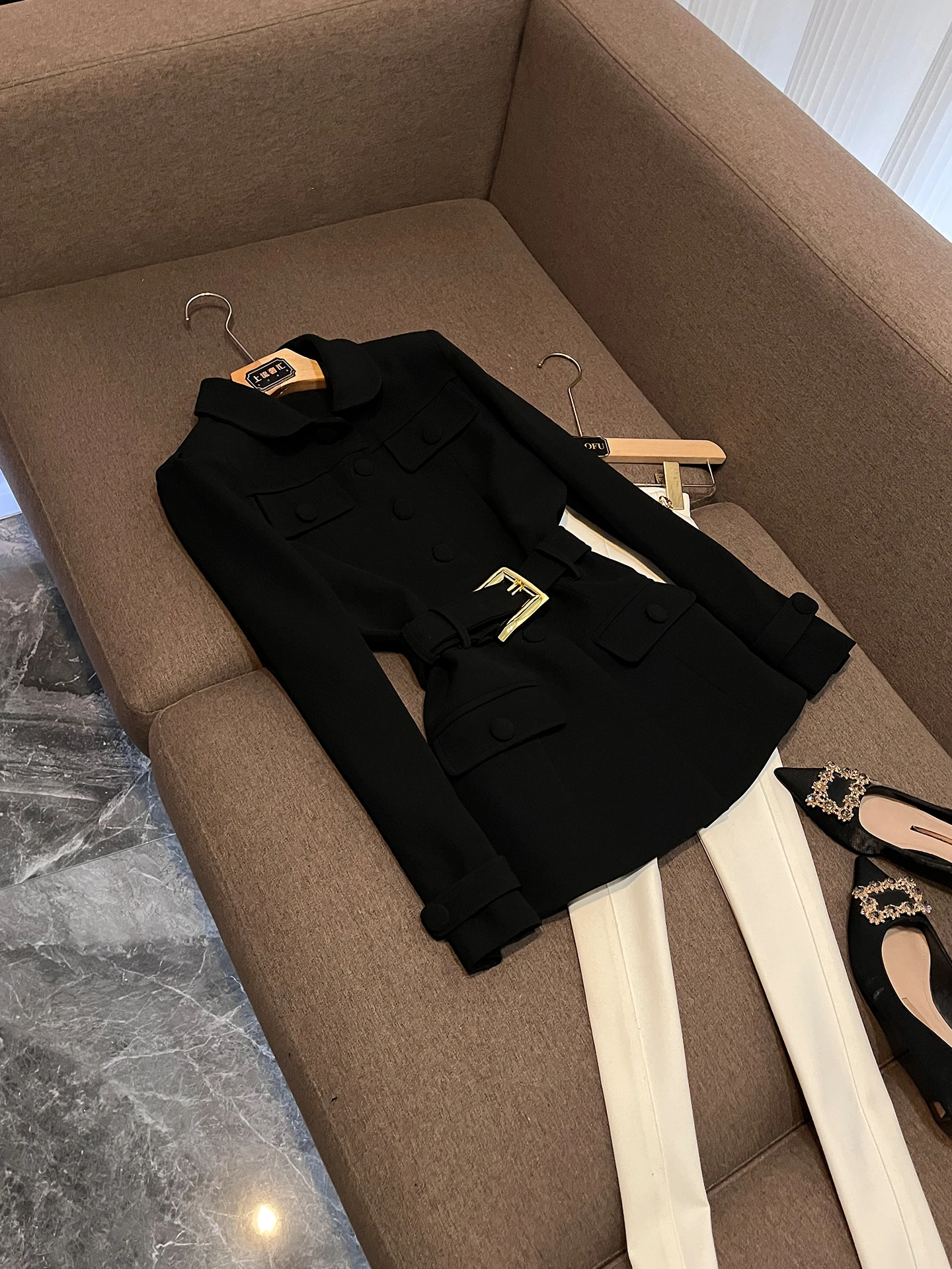 

Fashionable Slim Fit Suit with Belt Summer 2026 Elegant Ladylike Design Versatile Workwear Long Sleeve Single Button Closure