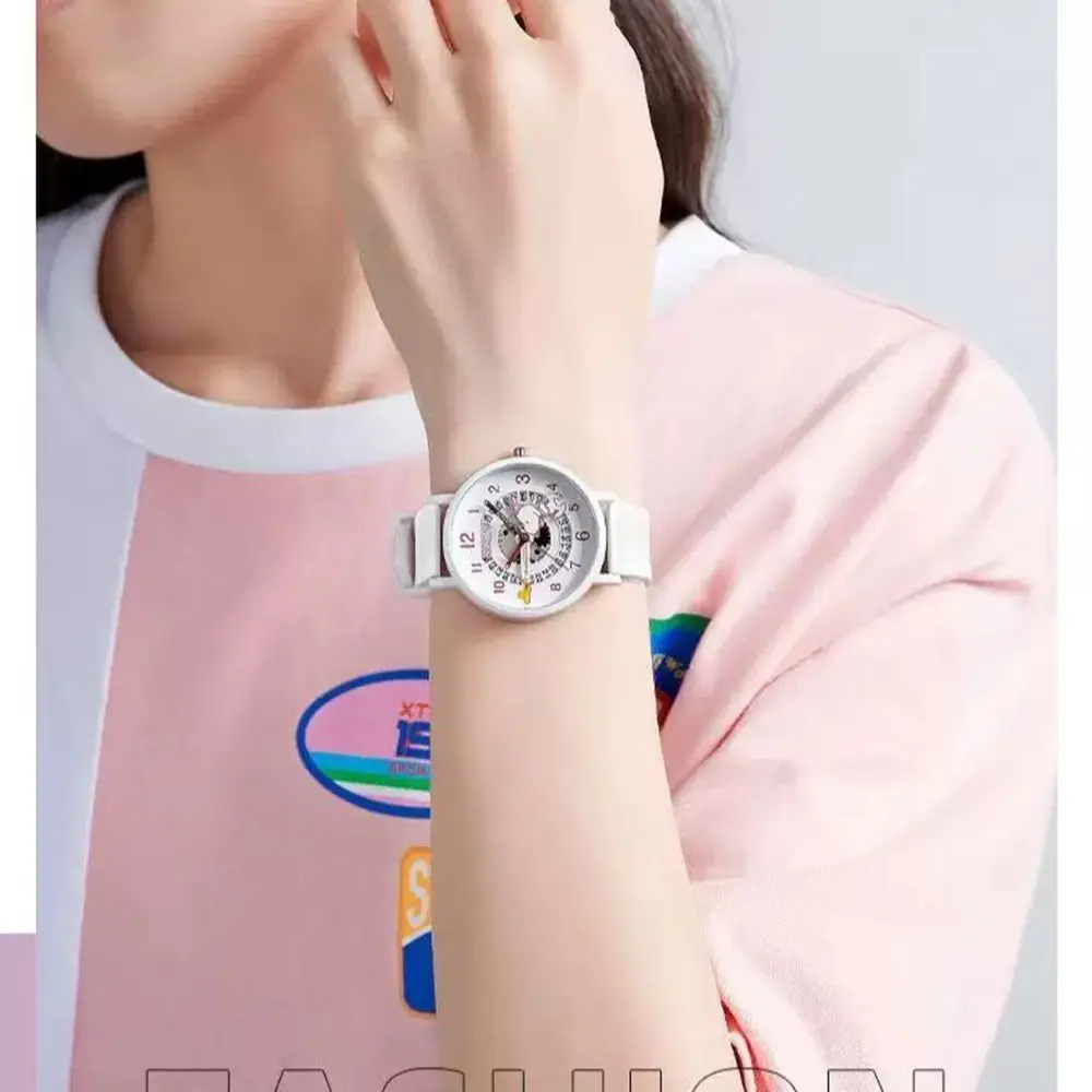 Snoopy children Watches Cartoon Cute Children's Wristwatch Quartz Watch Girls Fashion Students' Clock Watch Gift