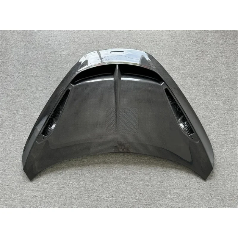 

Карбоновый капот Vors Style из сухого углеродного волокна для 720s