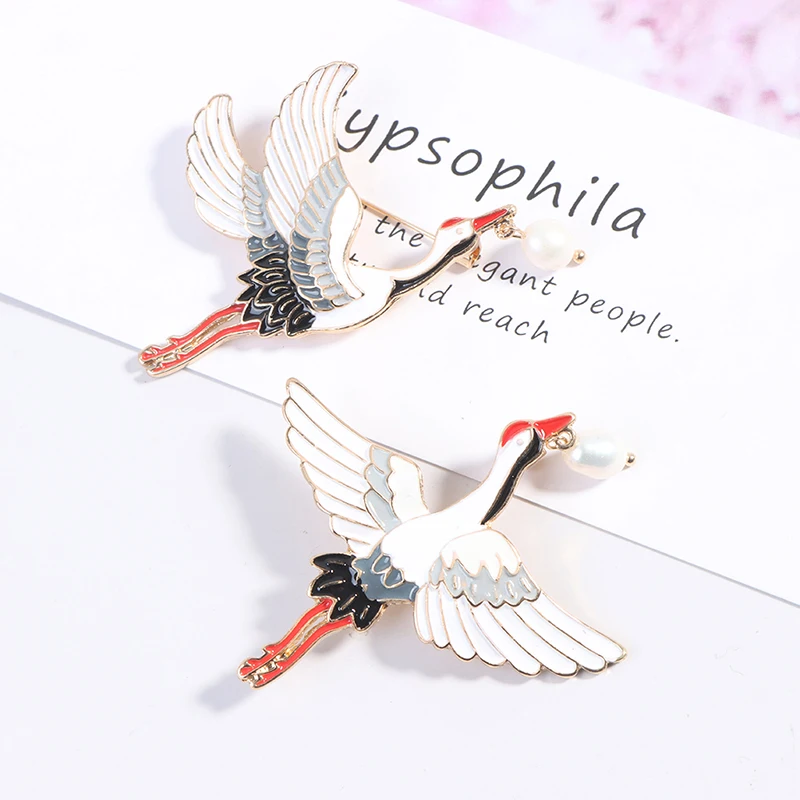 New Sale 1PC Pearls Cranes Enamel Pin Vintage Bird Charm Brooches Women Luxury Jewelry