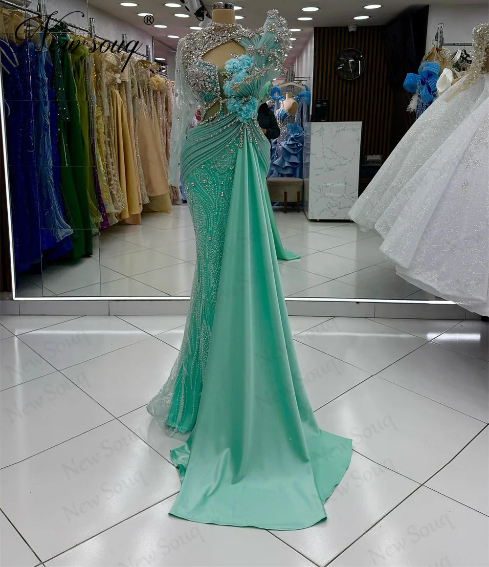 Maßgeschneiderte grüne Perlen Abendkleider mit Schlitzschleppe Luxury2026 Arabische Frauen Abendkleid Meerjungfrau Hochzeit Party Kleider Cocktail