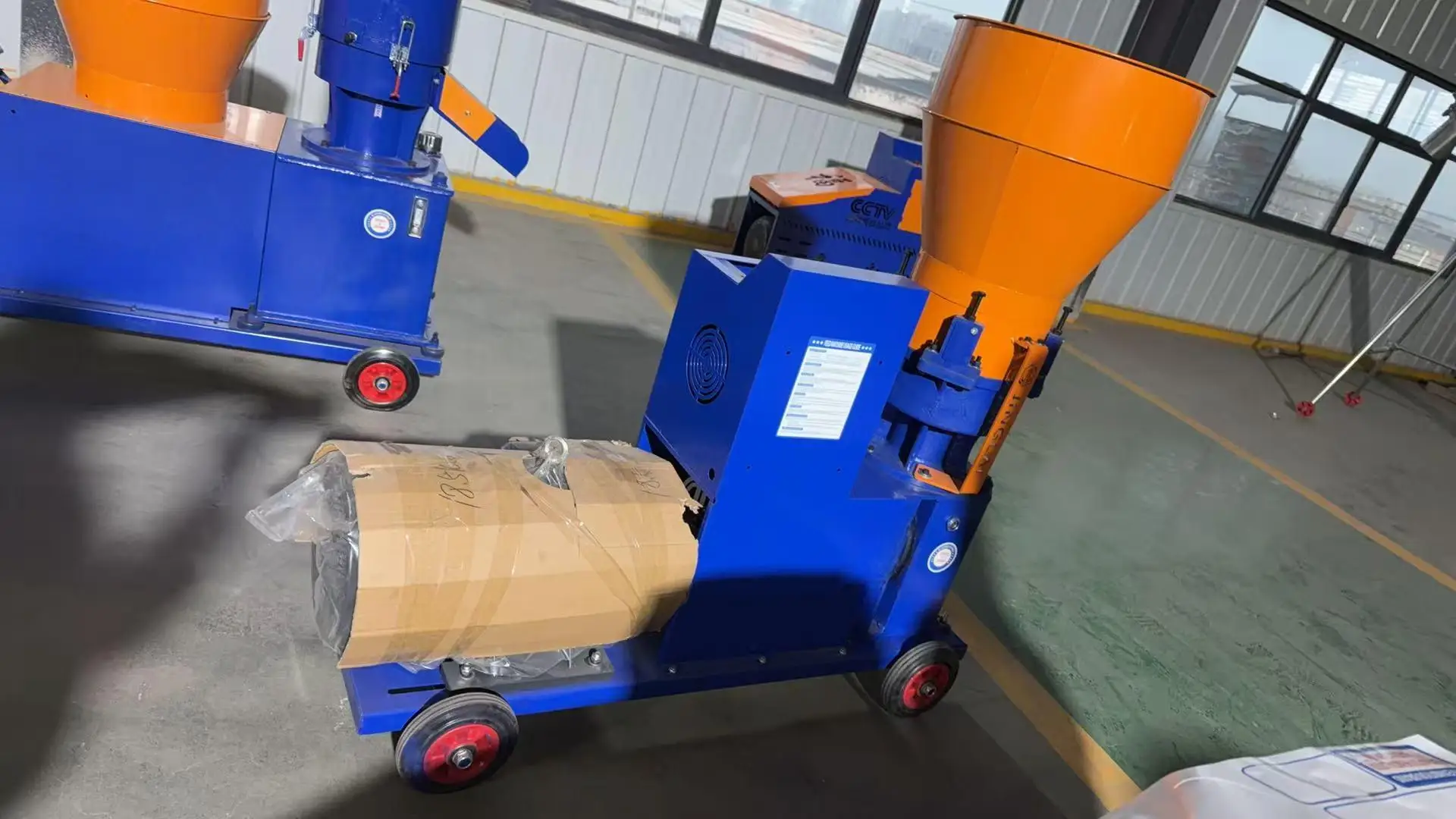 New High Productivity 1.2 Ton/H Feed Pellet Machine For Animal Feed Poultry Chicken Fish 220V/380V 1 Year Warranty