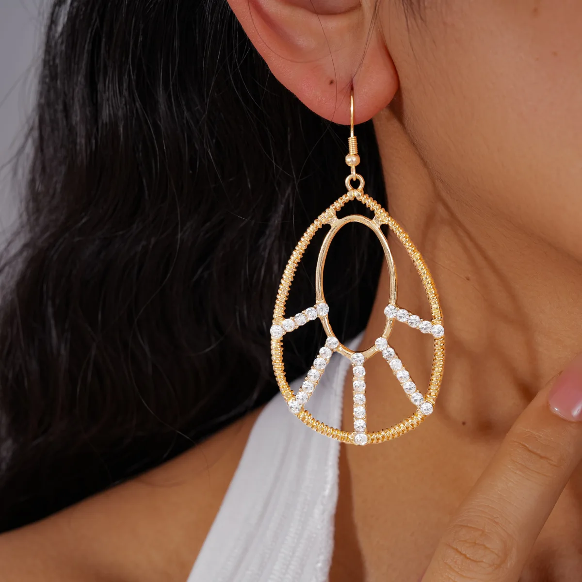 Retro medieval style simple diamond-encrusted hollow water drop earrings  fashionable personalized niche earrings