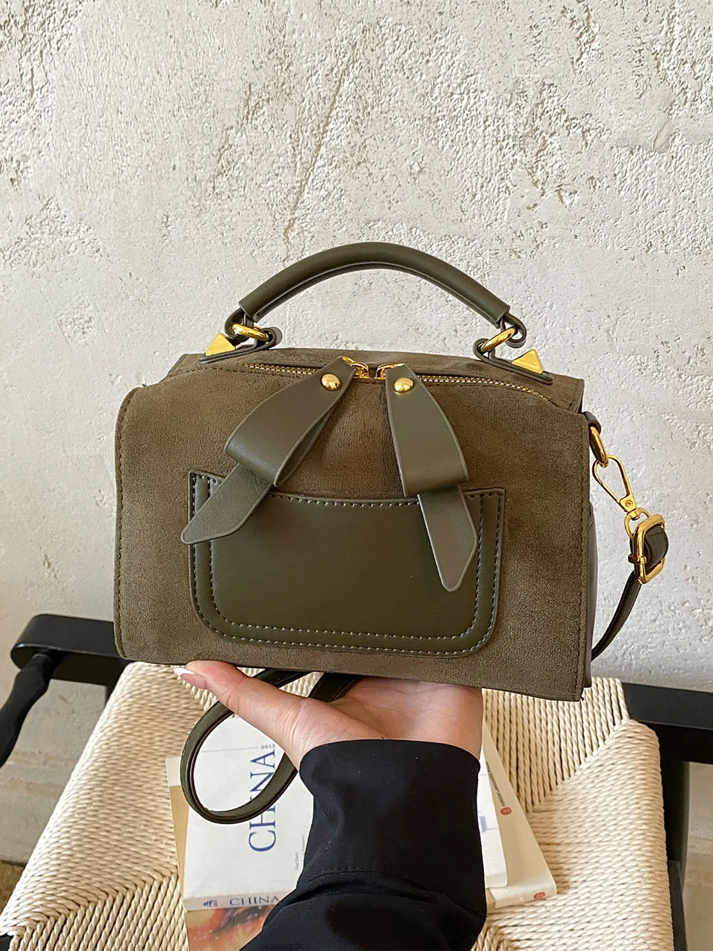 PU Patchwork Faux Suede Women's Handbag 2026 New Trend Retro Contrast Color Zippers Crossbody Bag High End Commuter Shoulder Bag