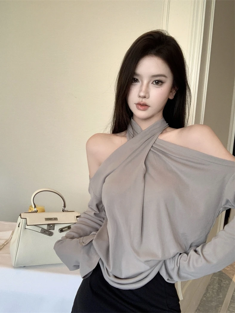 

Women Grey T-shirt Harajuku Korean Y2k Tee Top 90s Aesthetic 2000s Fashion Vintage Slim Fashion T-shirt Clothes 2025