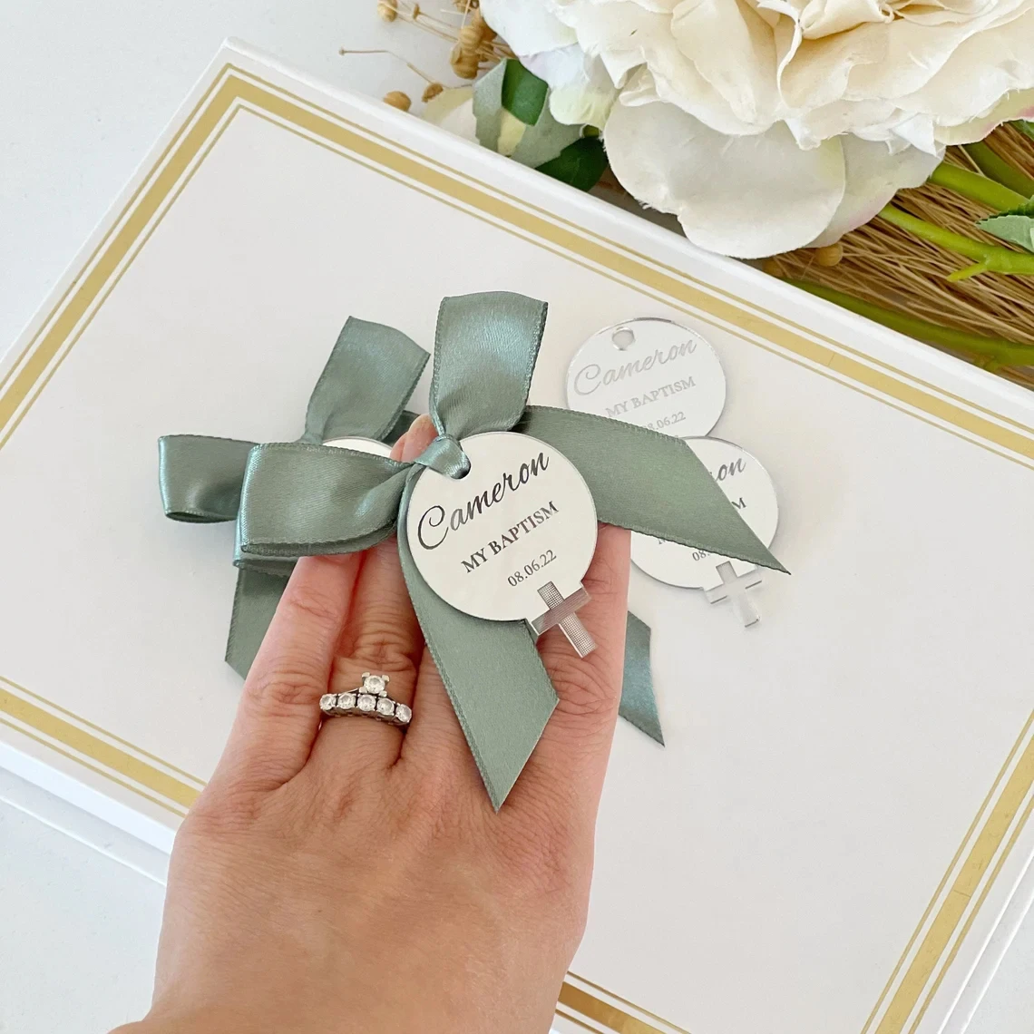 50Pcs Personalized Acrylic Tags Baby Show Wedding Table Card Engraved Custom Baby Baptism Favors Communion Mi Bautizo Decoration