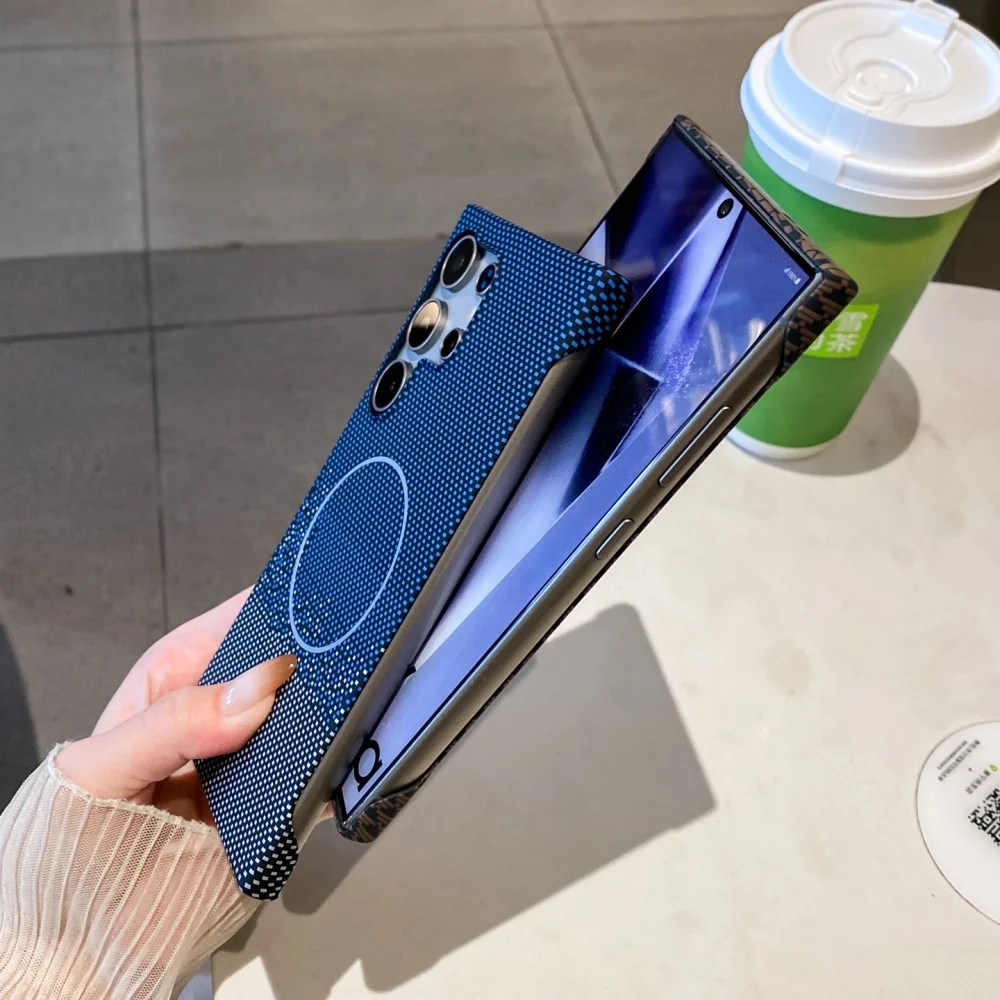 حافظة شحن لاسلكية مغناطيسية من ألياف الكربون بدون إطار لهاتف سامسونج جالاكسي S25 Ultra S24 S23 Plus غطاء صلب رفيع للغاية غير لامع