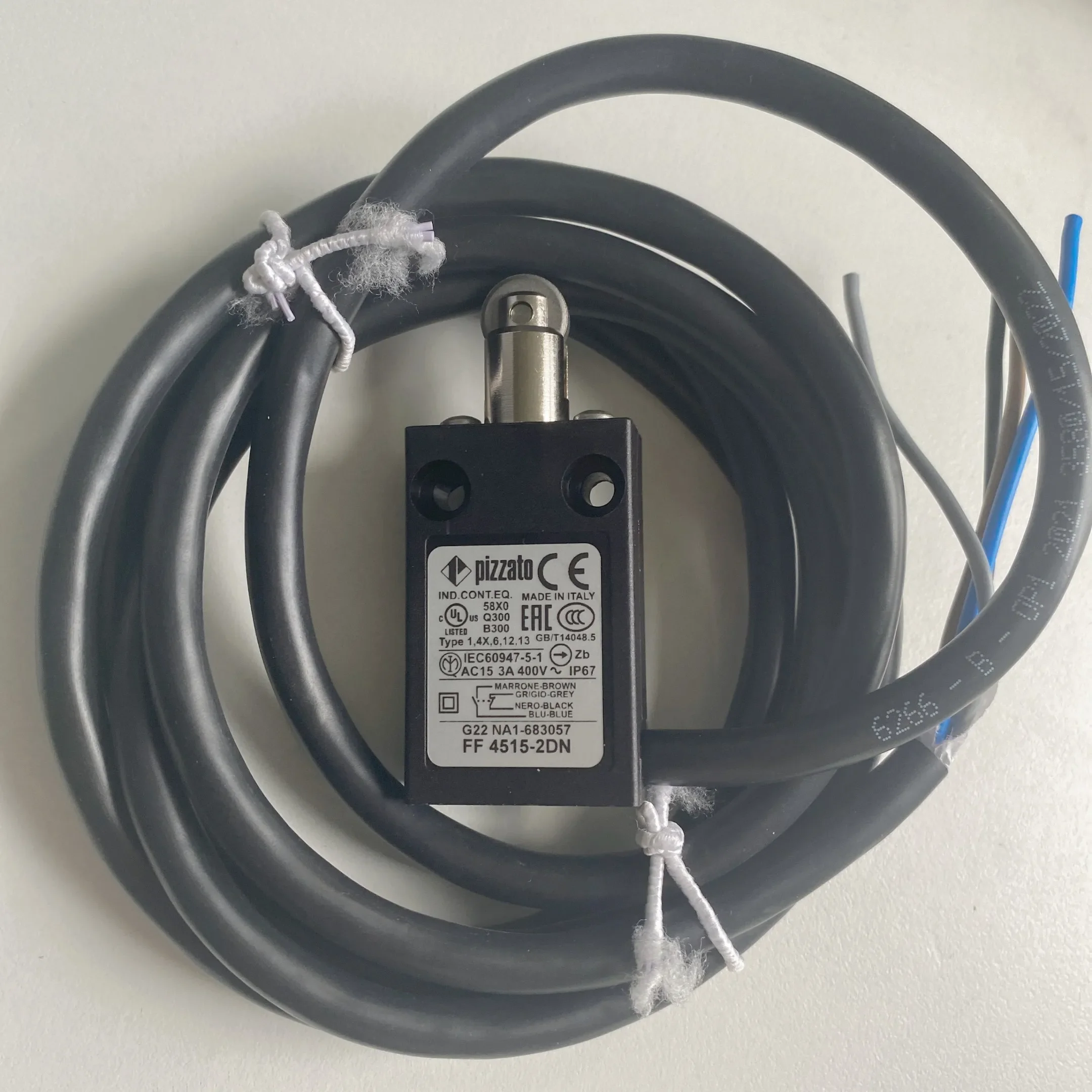 

New original Pizzato limit switch FF 4515-2DN