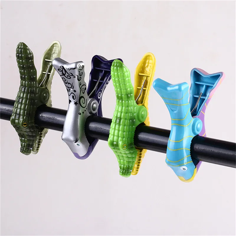 1PCS Plastic Beach Towels Clips For Sunbeds Sun Lounger Animal Decorative Clothe Clip Clothespin