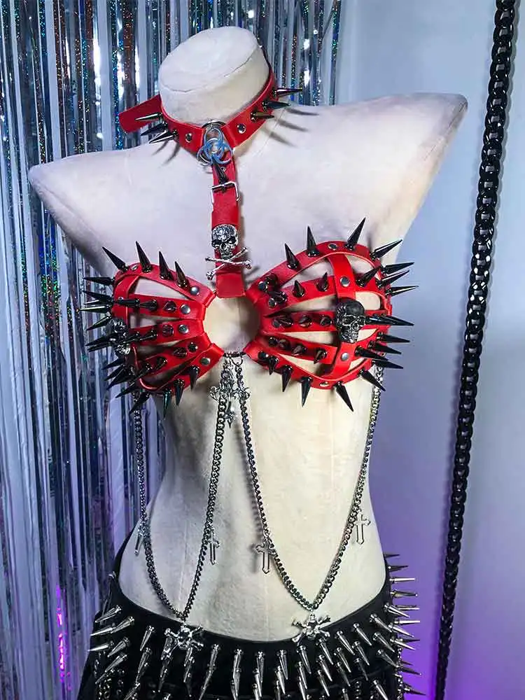 

Эмо-готика, гранж, кавай, готический стиль, эко-кросс, с черепами, DIY, Y2K, из веганской кожи, топы, панк-рок, с заклепками, E-Girls, Харадзюку, 90-е