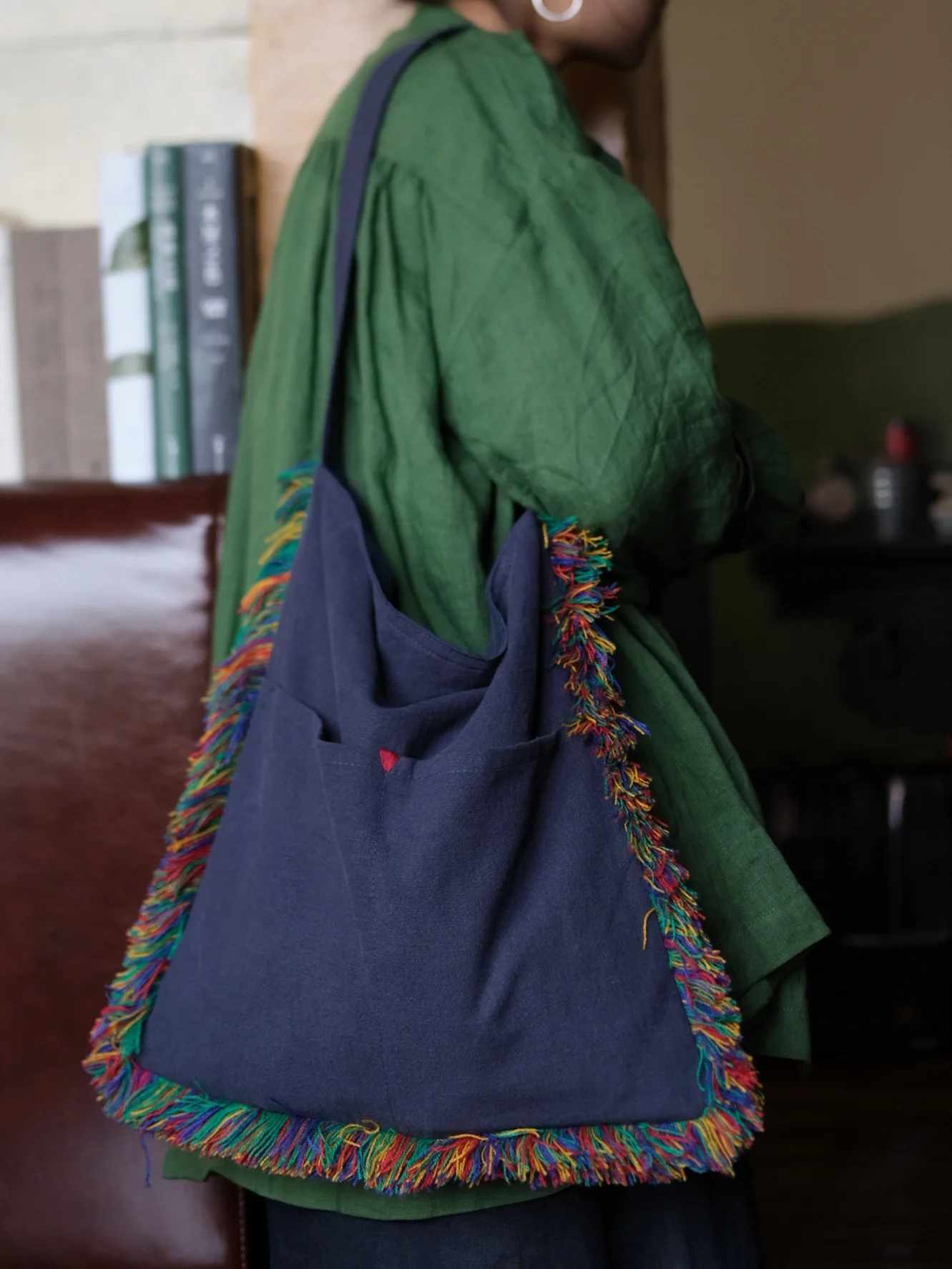 

Осень/зима, новая оригинальная парусиновая сумка из чистого хлопка с кисточками и бахромой, квадратная, большая вместительная, простая, повседневная, универсальная, модная