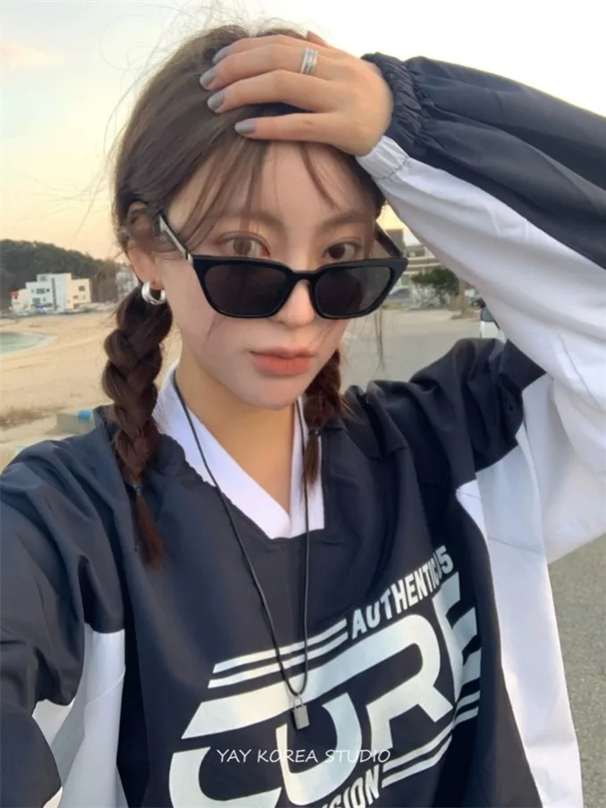 Korean style Neutral Retro Baseball Jersey Style Letter Print Contrast V-Neck Long Sleeve Pullover